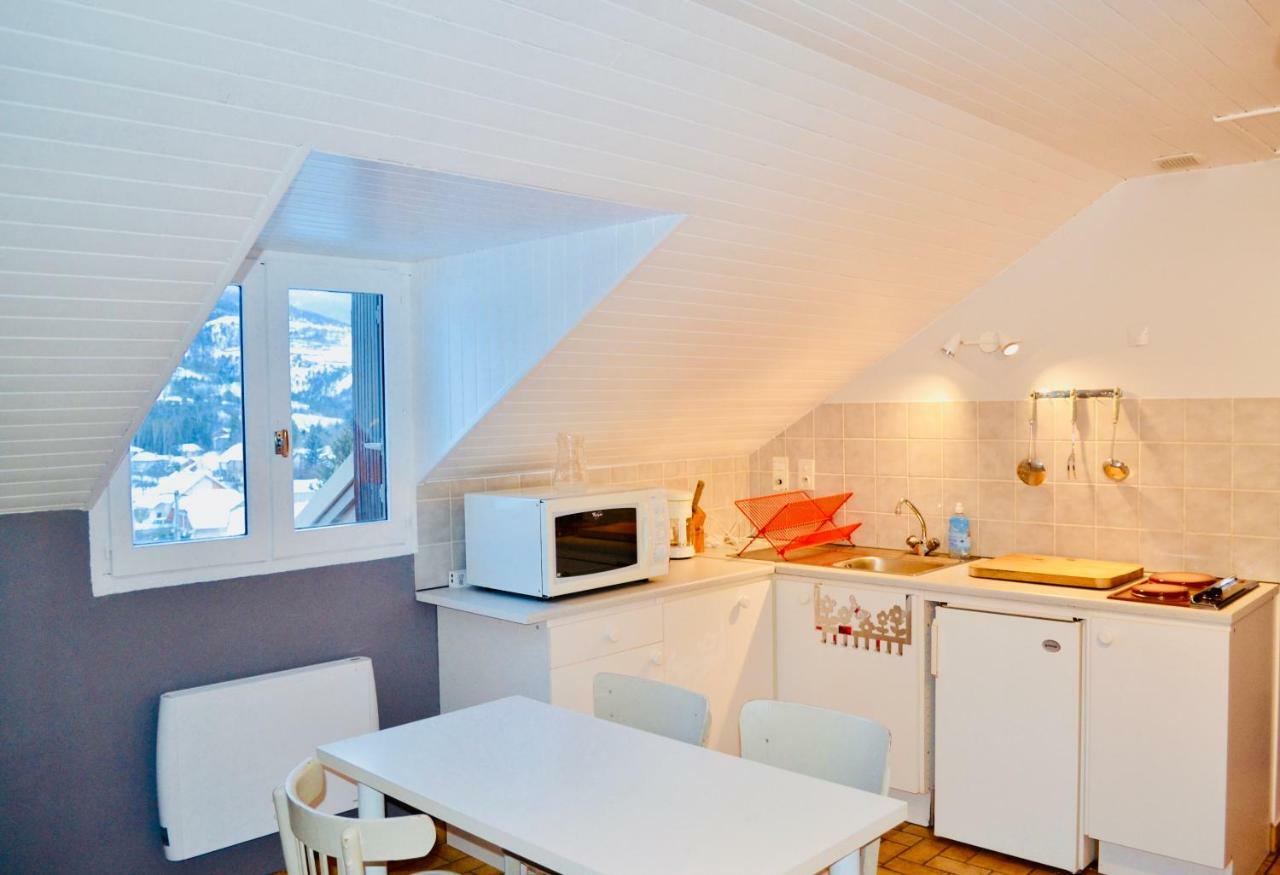 Location Le Queron Leilighet Guillestre Eksteriør bilde